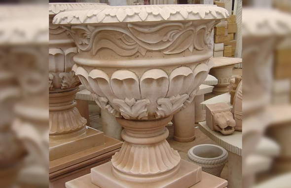 Plant port pink stone